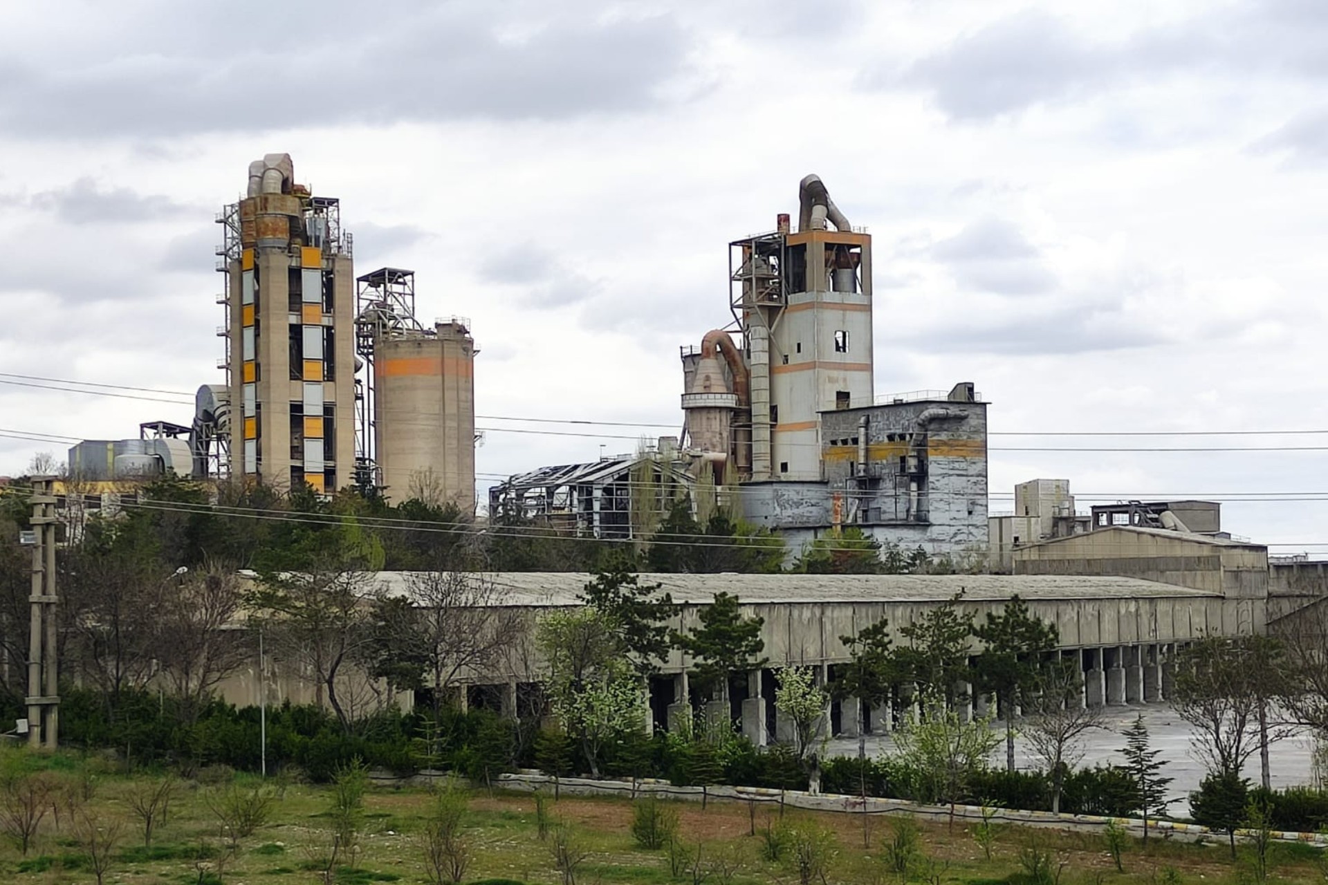 Çimento Fabrikaları